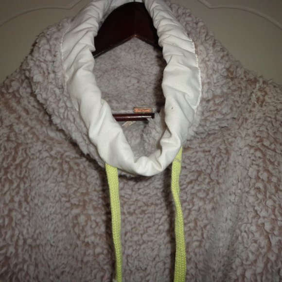 NWOT FREE PEOPLE Fuzzy Mock Neck Hooded Sweater Jacket XS - Picture 6 of 16